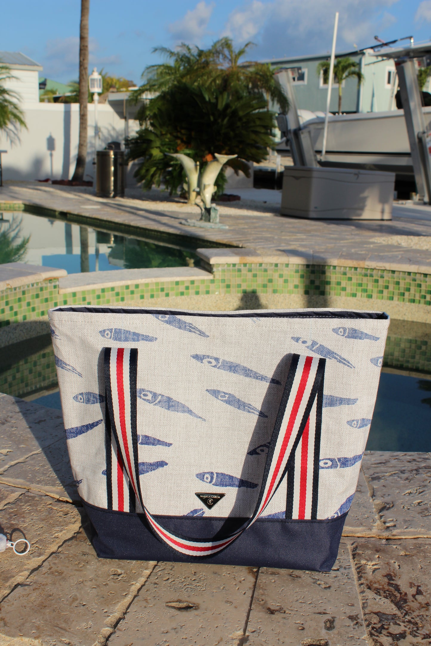 Fish Set Tote and Clutch / peces Se Bolsos playero (Tote/Clutch)