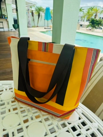 Set Tote and Clutch (Bright sun) / Set Bolso -Clutch  playero (Sol Radiante)
