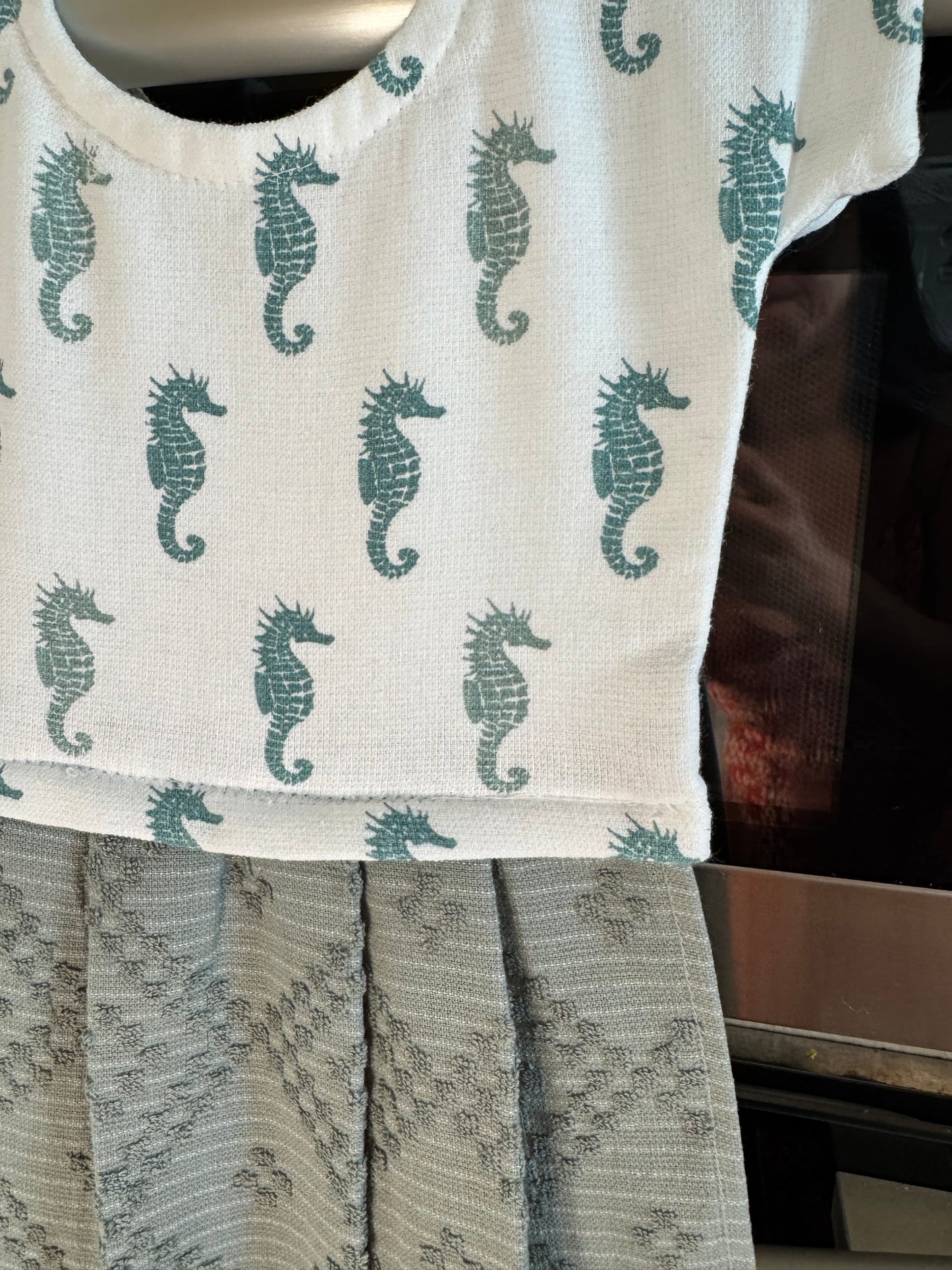 Green Seahorse Oven Door Towels