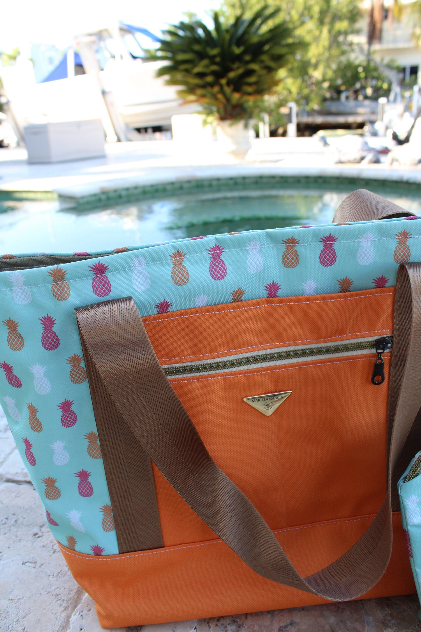 Set Pineapple Tote and Clutch / Set Bolso  playero (Piña)