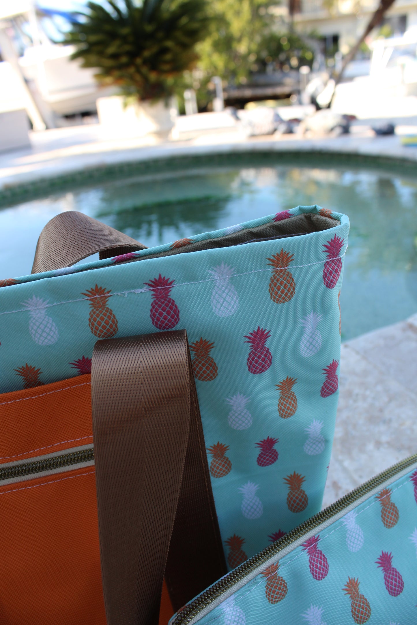 Set Pineapple Tote and Clutch / Set Bolso  playero (Piña)