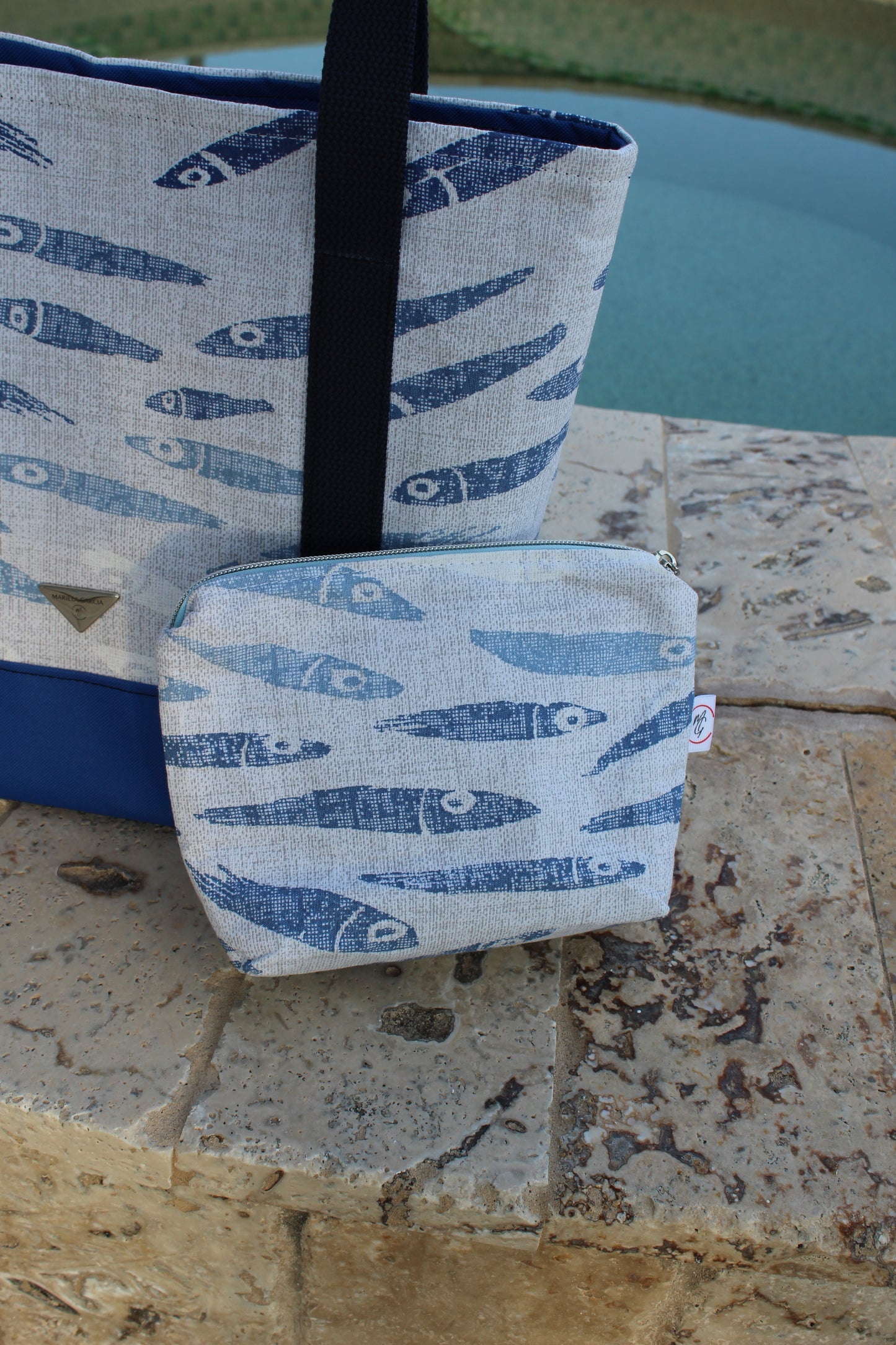 Fish Set Tote and Clutch / peces Se Bolsos playero (Tote/Clutch)