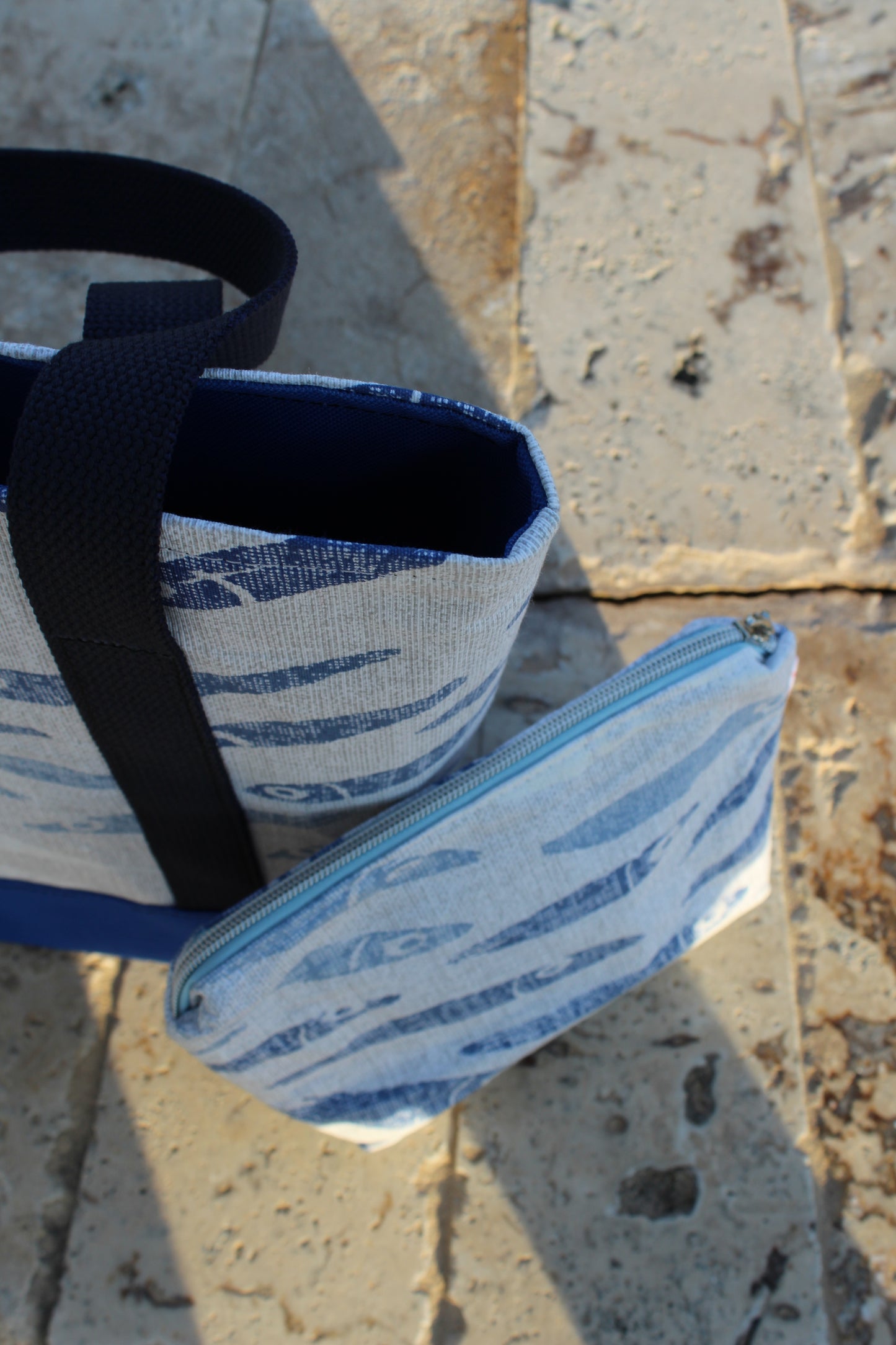 Fish Set Tote and Clutch / peces Se Bolsos playero (Tote/Clutch)
